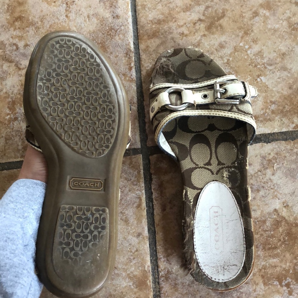 Sandals - Picture 2 of 3